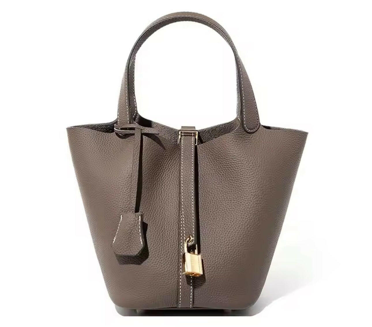 Luxe Bucket Bag mit Schlossdetail – Echtleder in Strukturoptik.