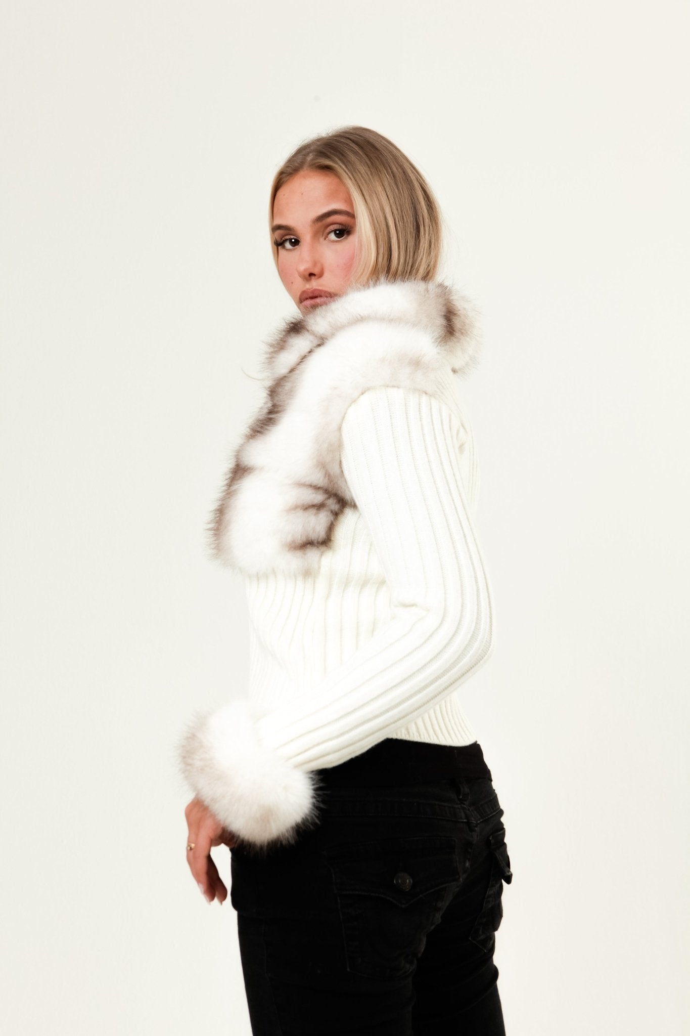 Oprálin Royale Pullover - Velnoir™
