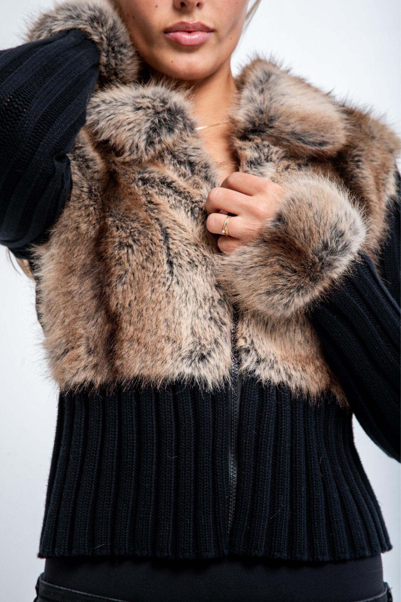 Oprálin Royale Pullover - Velnoir™