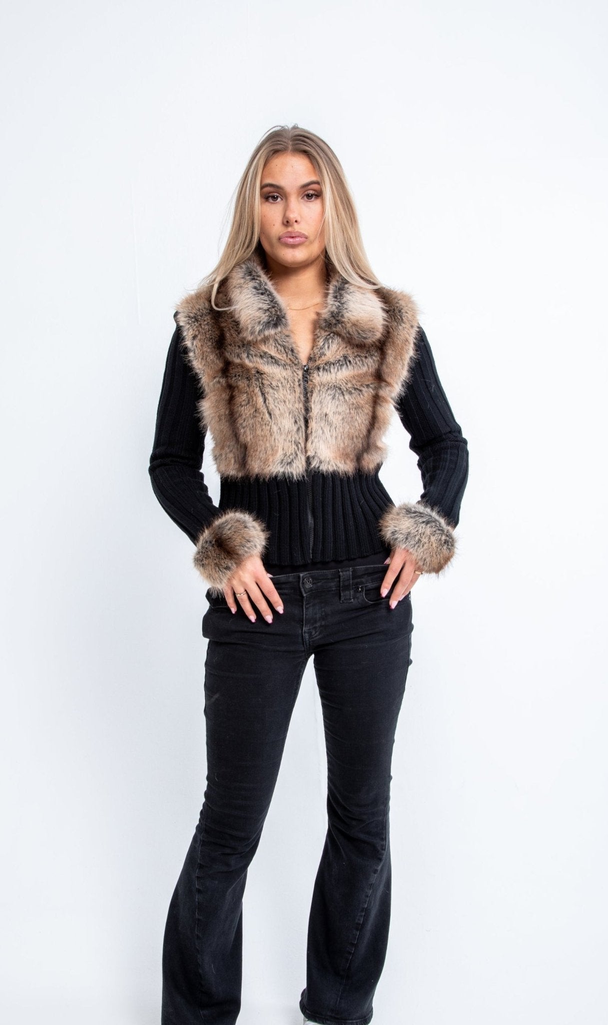 Oprálin Royale Pullover - Velnoir™