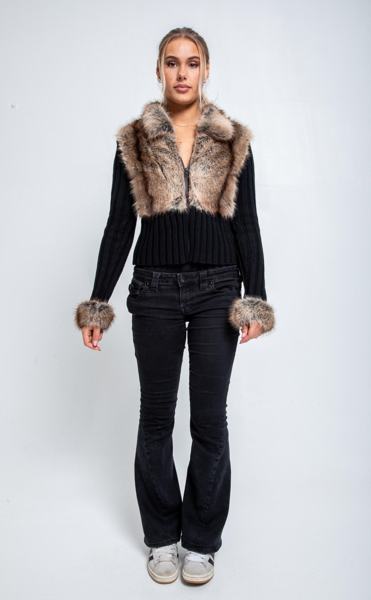 Oprálin Royale Pullover - Velnoir™
